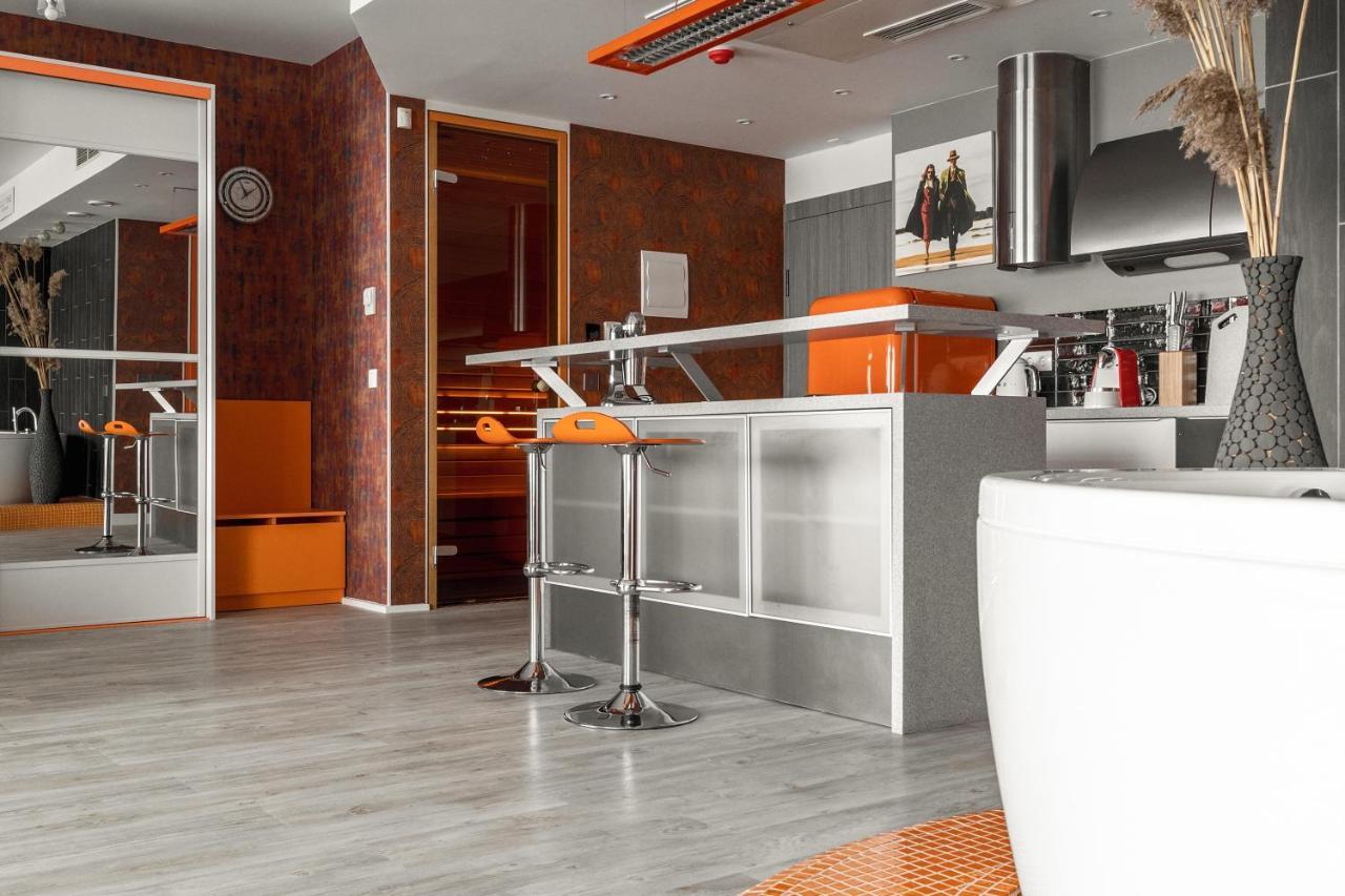 Sky Orange Jacuzzi 28 Floor Apartment Klaipeda Exterior photo