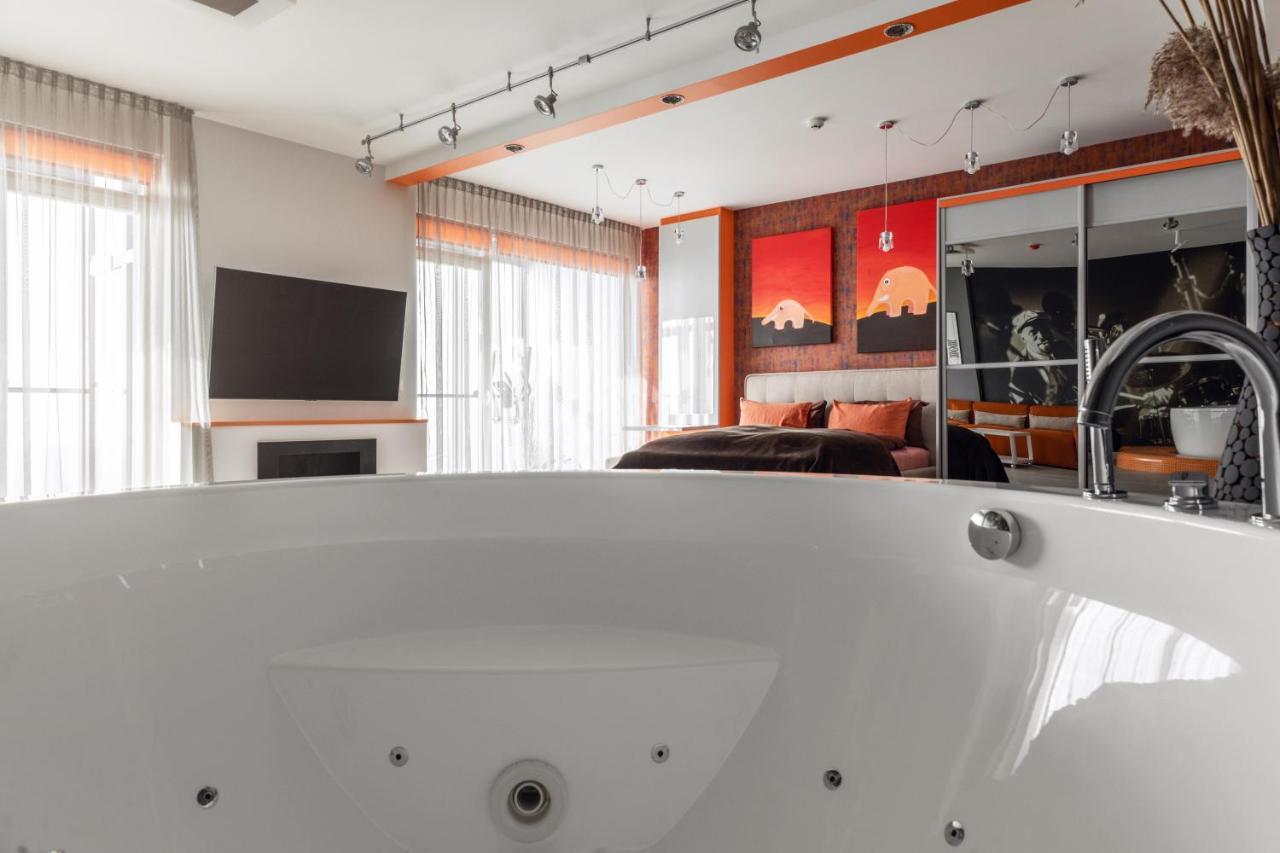 Sky Orange Jacuzzi 28 Floor Apartment Klaipeda Exterior photo