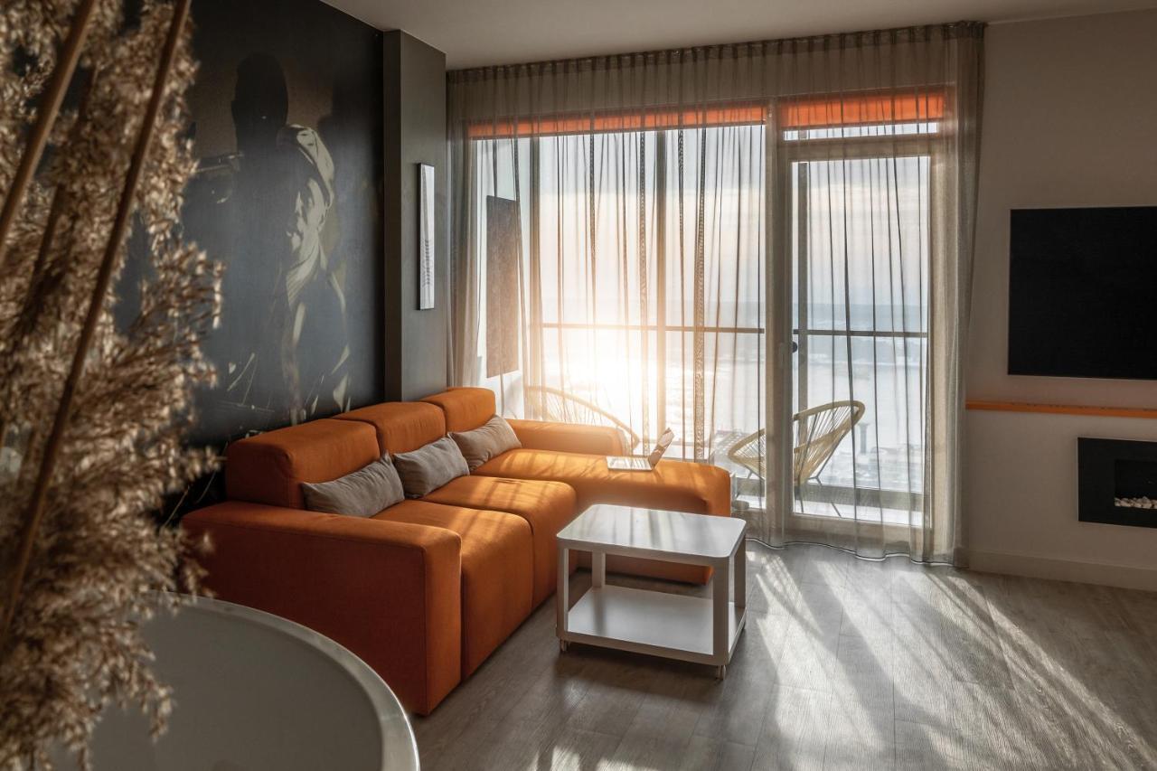 Sky Orange Jacuzzi 28 Floor Apartment Klaipeda Exterior photo